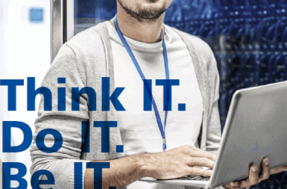 Titelbild des Magazins zur Karrieremesse junger Mann mit Laptop dazu der Slogan Think IT Do IT be IT und das HMC Logo