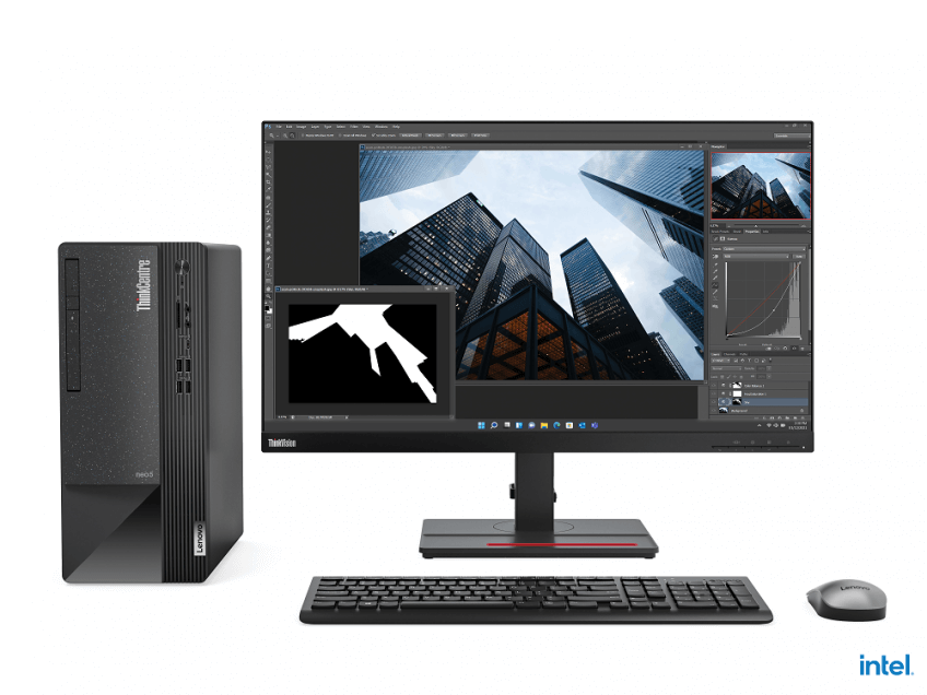 Lenovo ThinkCentre neo 50s mit Monitor vor weißem Hintergrund